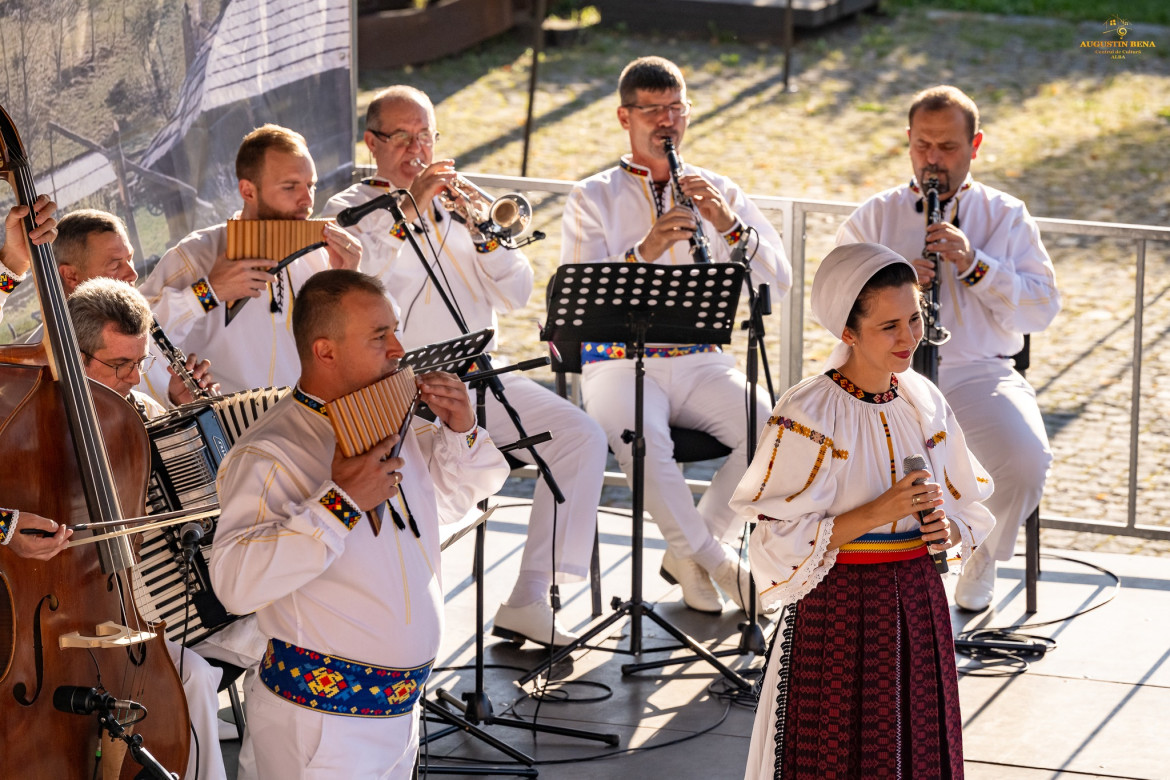 Ansamblul Folcloric al județului Alba